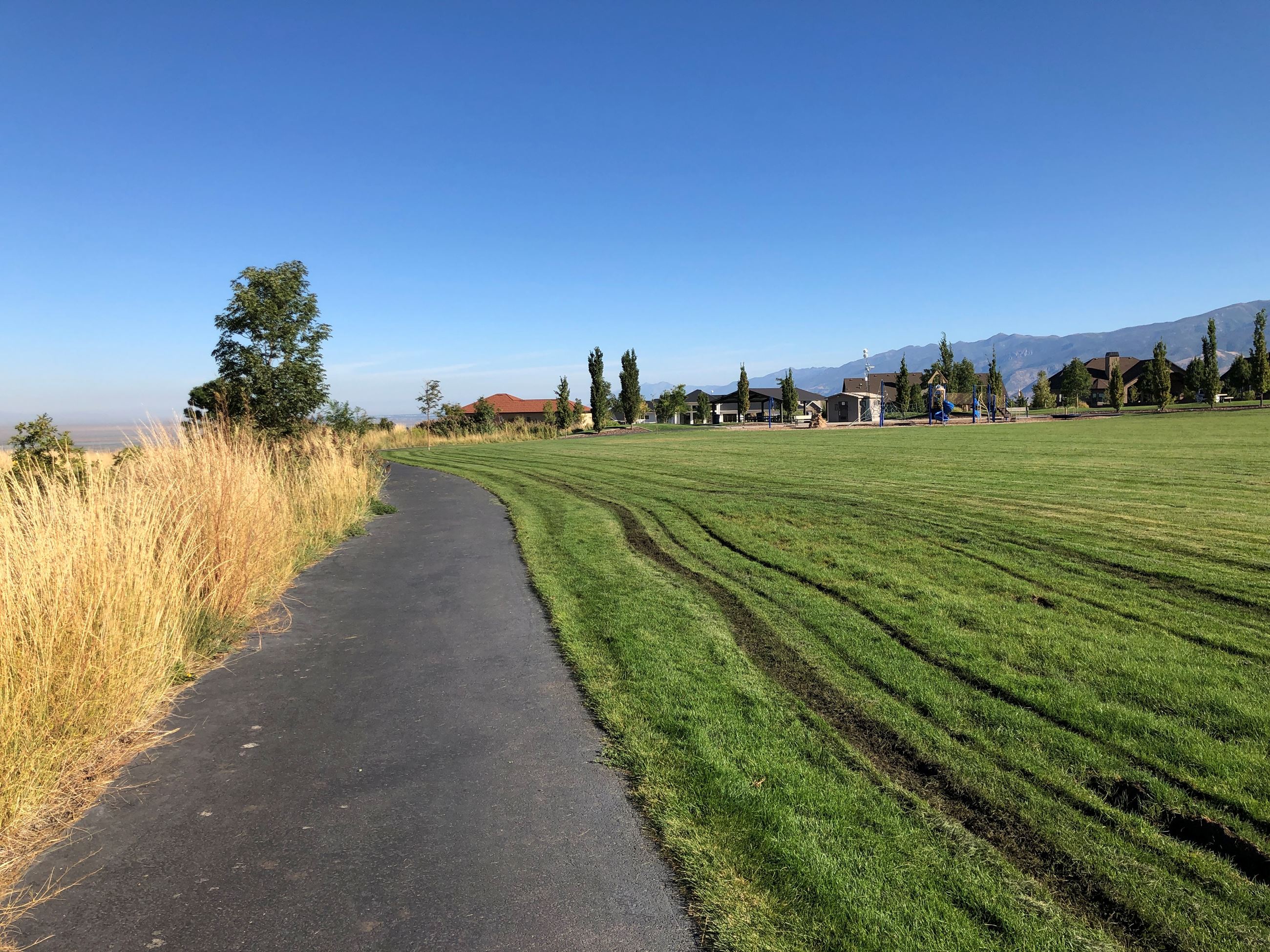 Tunnel Springs path west 3