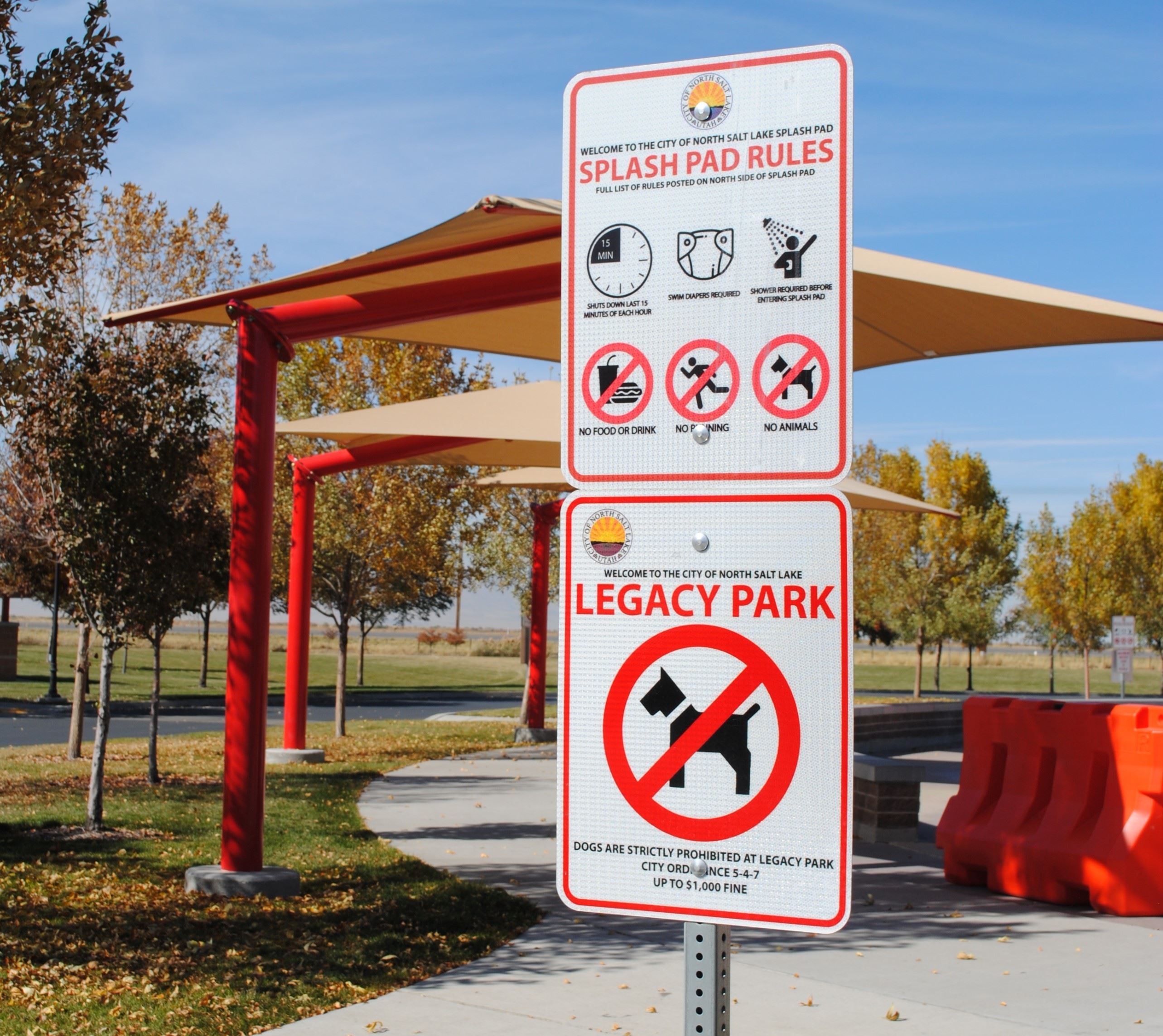 Legacy Park dog sign fall 19 DSC_0091 crop