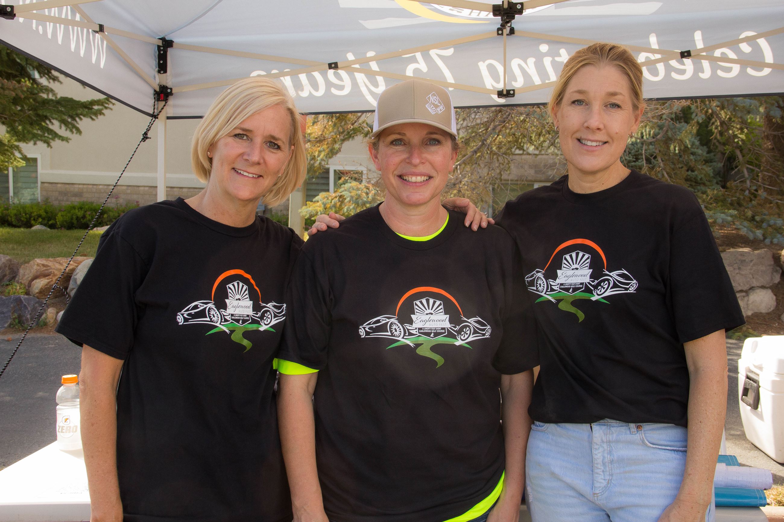 Stacey Carmen Heidi Car show Tshirts
